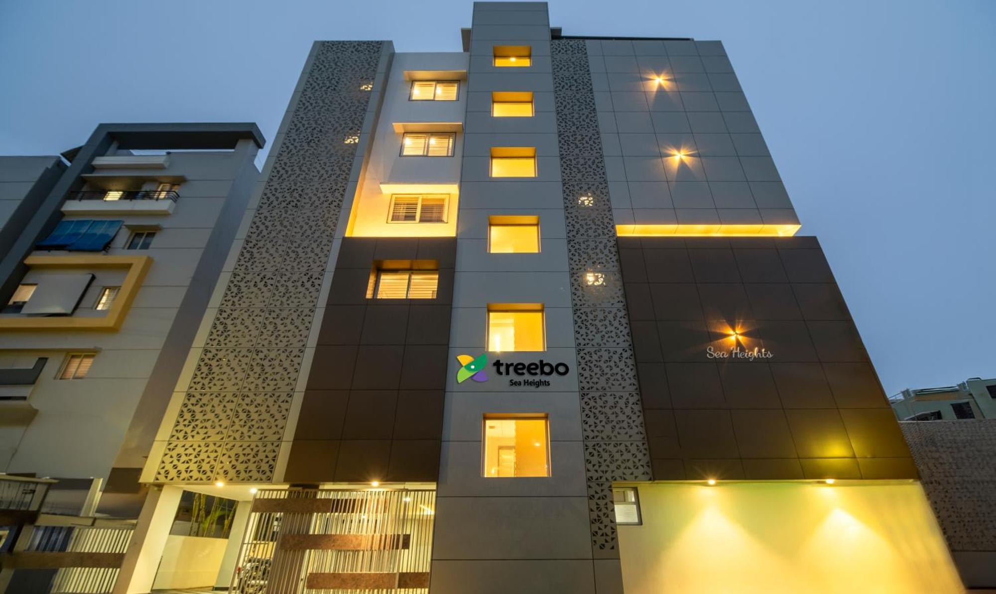 Hotel Treebo Sea Heights Kākināda Exterior foto